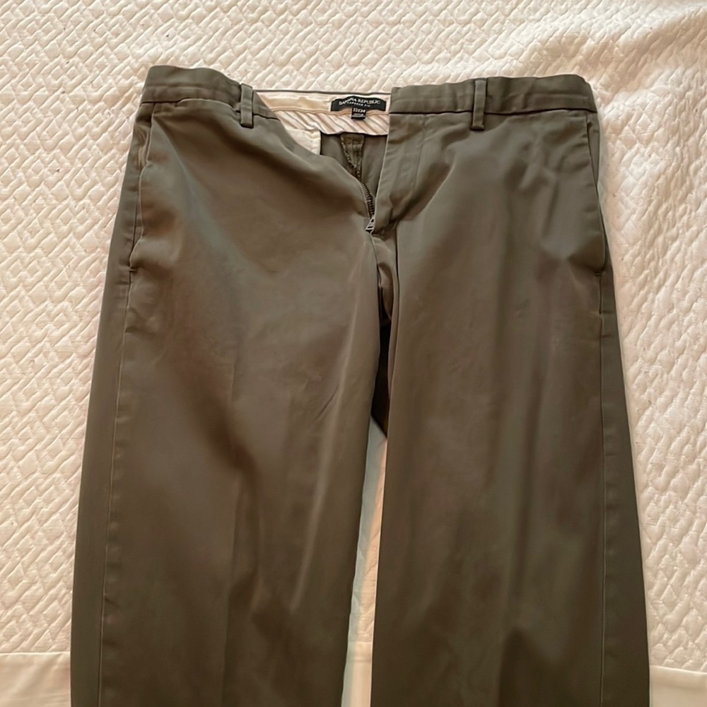 Banana Republic chinos 33x34 olive